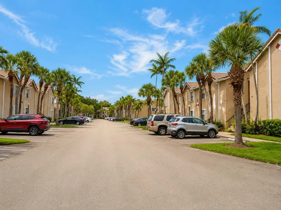 9641 Riverside #F5, Coral Springs, FL 33071 - #2