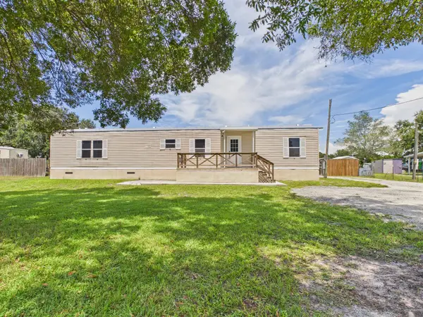 8615 SE 57th Drive, Okeechobee, FL 34974