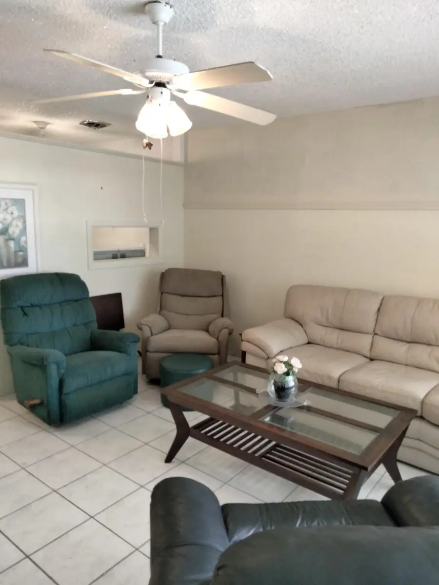 815 SW 10th Terrace #17V, Hallandale Beach, FL 33009 - #3