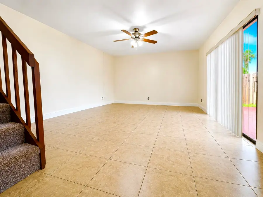 256 Lake Arbor Drive, Palm Springs, FL 33461 - #3