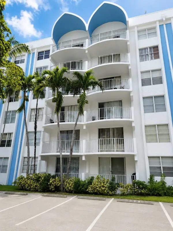 484 NW 165th St Street #A-609, Miami, FL 33169