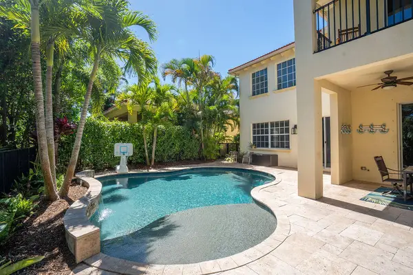 1044 Vintner Boulevard, Palm Beach Gardens, FL 33410