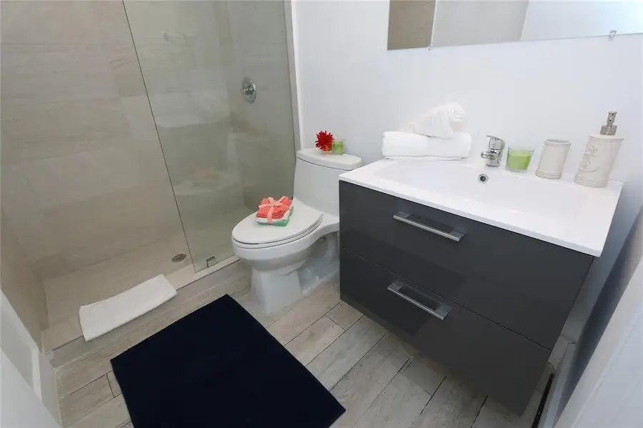 811 Jefferson Avenue #102, Miami Beach, FL 33139 - #3