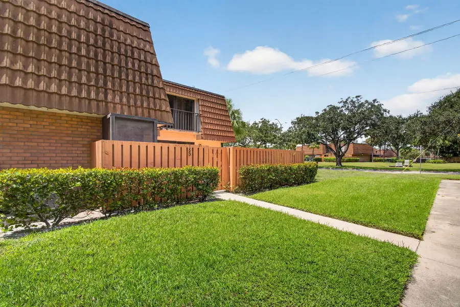 185 Charter Way, West Palm Beach, FL 33407 - #3