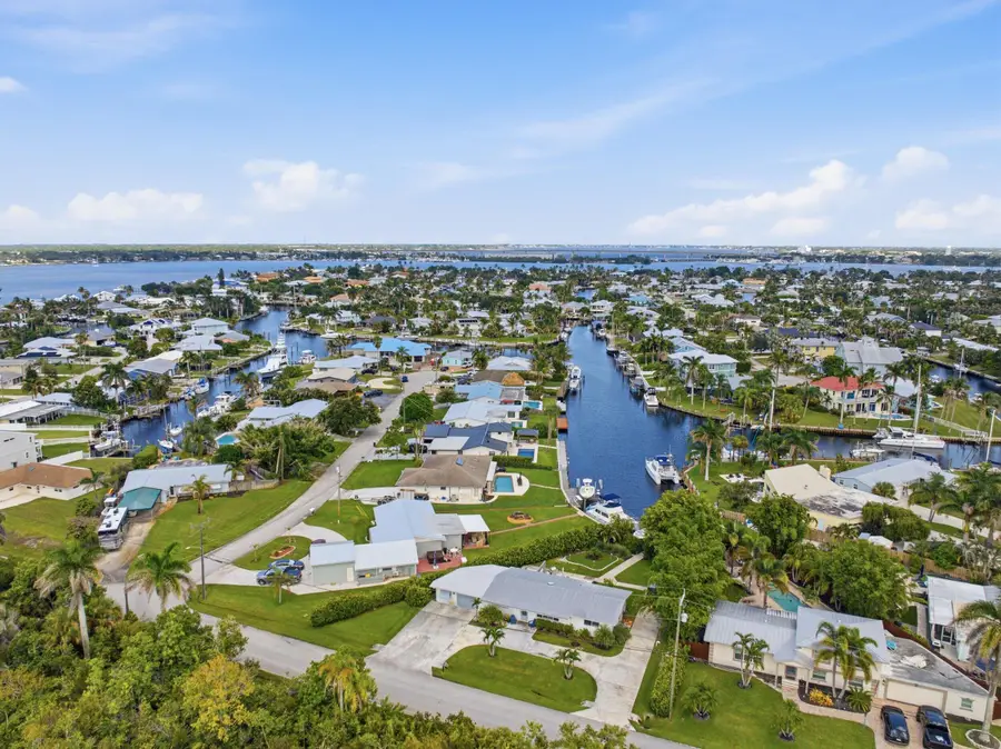 387 SW Riverway Boulevard, Palm City, FL 34990 - #2