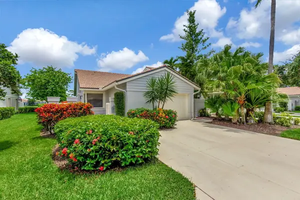 523 Prestwick Circle, Palm Beach Gardens, FL 33418