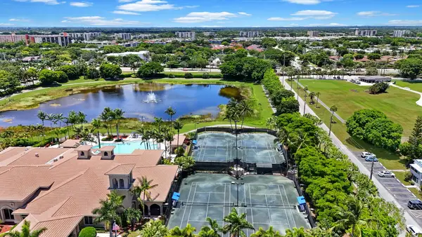 7100 Demedici Circle, Delray Beach, FL 33446