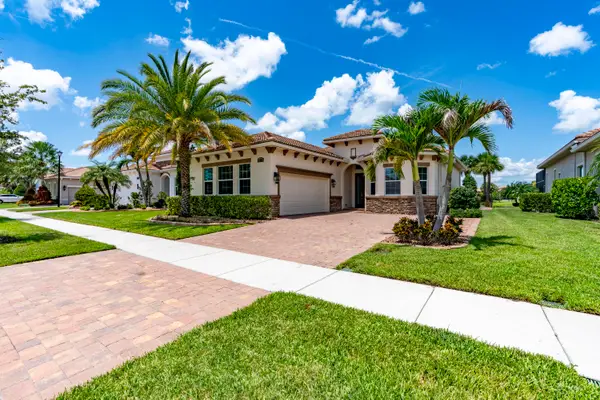 18026 SW Cosenza Way, Port St Lucie, FL 34986