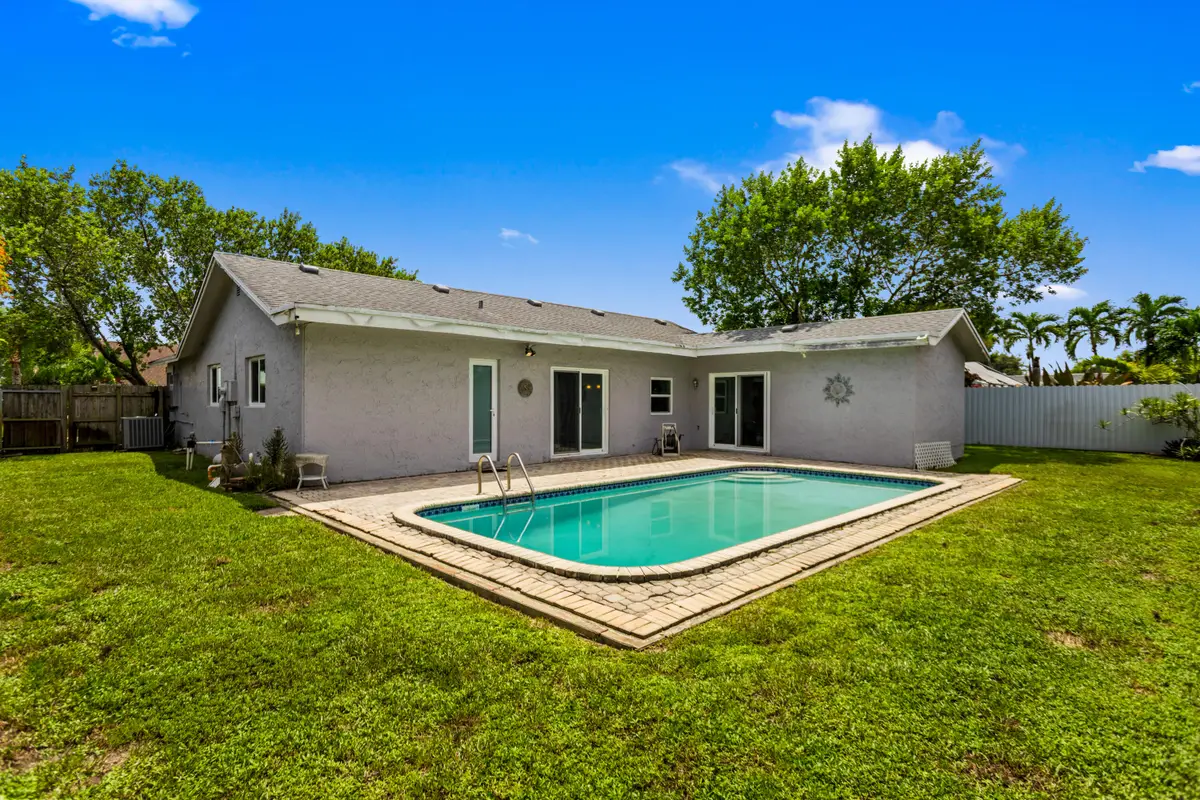 8621 NW 3rd Street, Pembroke Pines, FL 33024 - #1