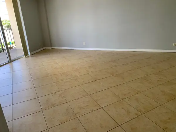 3001 W Rolling Hills Circle #709, Davie, FL 33328