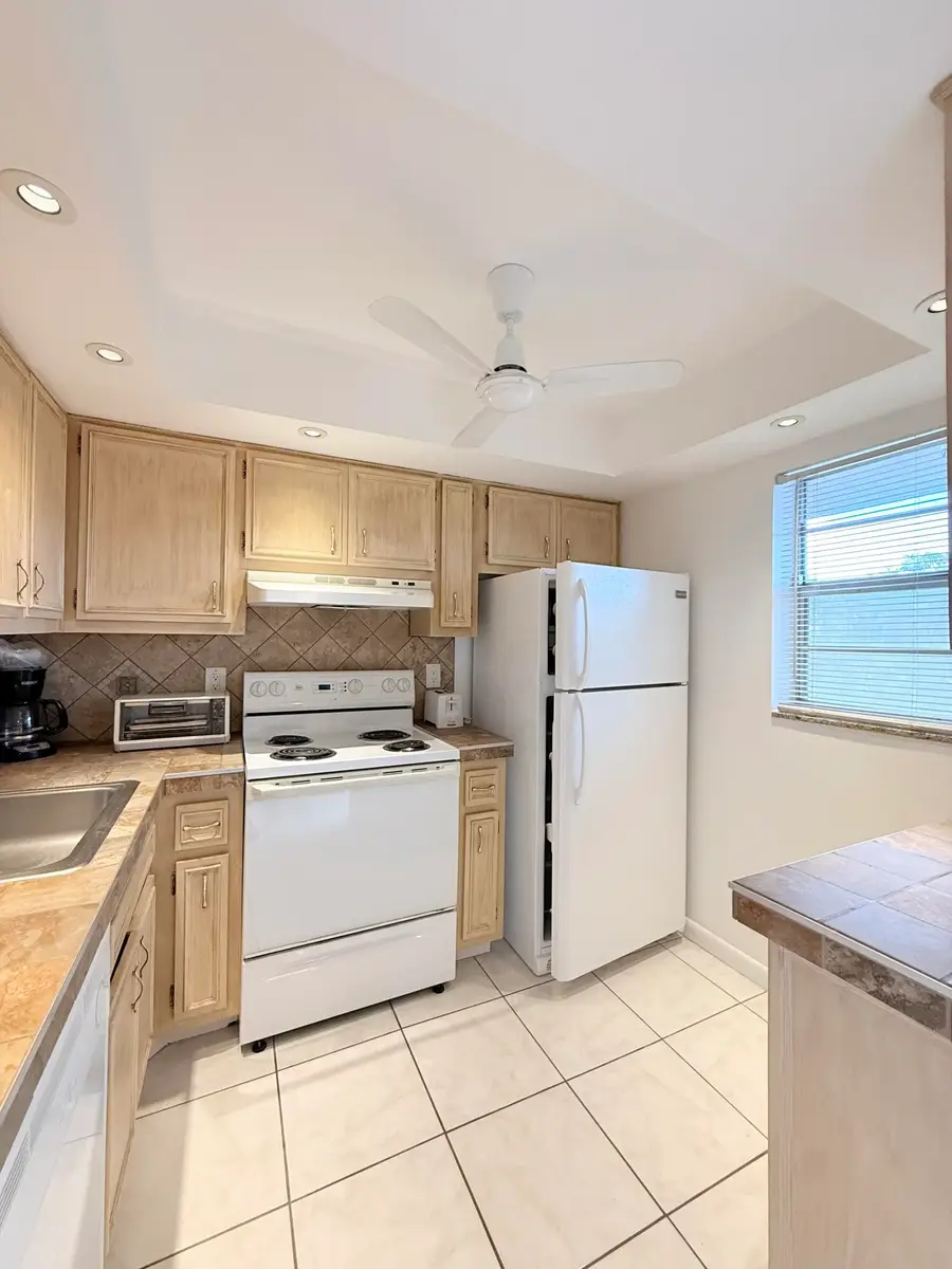 2800 NW 47th Terrace #106B, Lauderdale Lakes, FL 33313 - #3