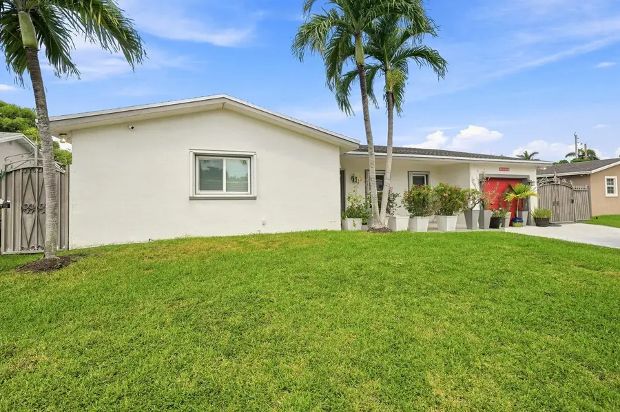 16820 SW 108th Avenue, Miami, FL 33157 - #2