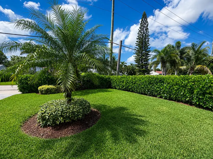 821 Hampton Road, West Palm Beach, FL 33405 - #2