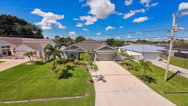 343 SE Fisk Road, Port St Lucie, FL 34984