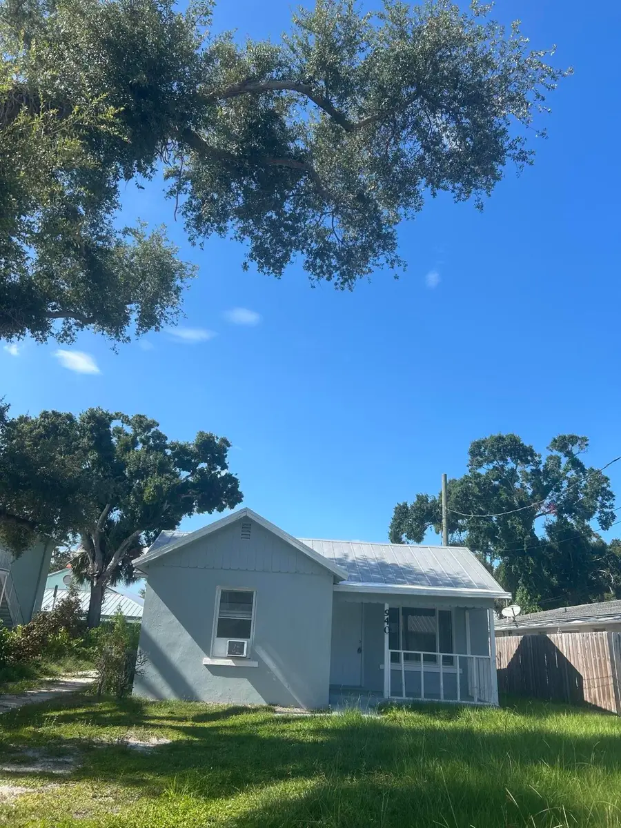 940 19th Street Sw, Vero Beach, FL 32960 - #2
