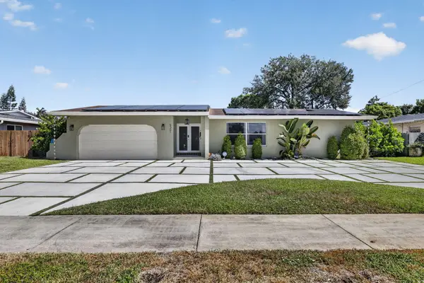 5301 SW 8th Court, Plantation, FL 33317