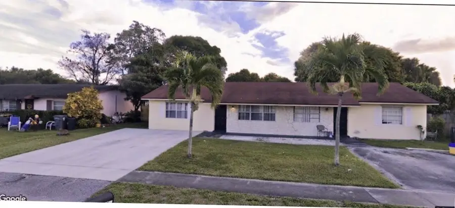 3830 Roan Court E, West Palm Beach, FL 33403 - #2