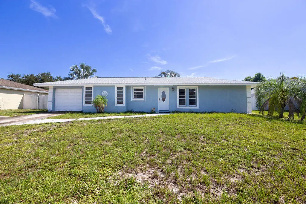 1337 SE Roanoke Street, Port Saint Lucie, FL 34952 - #1