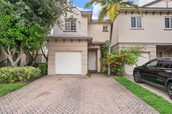 2022 Island Drive, Riviera Beach, FL 33404