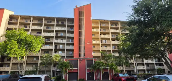 2206 S Cypress Bend Drive #504, Pompano Beach, FL 33069