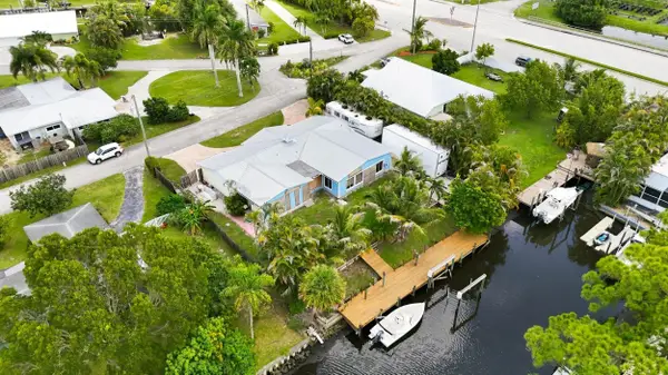 26 SW Cabana Point Circle, Stuart, FL 34994