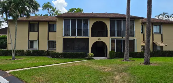 228 Pine Hov Circle #A2, Greenacres, FL 33463