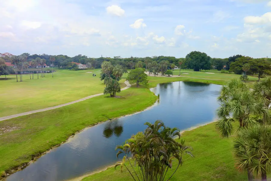 3980 Oaks Clubhouse Drive #511, Pompano Beach, FL 33069 - #2