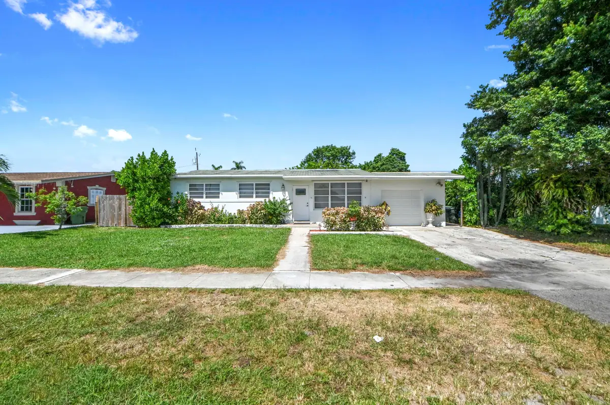149 Cayman Drive, Palm Springs, FL 33461 - #1