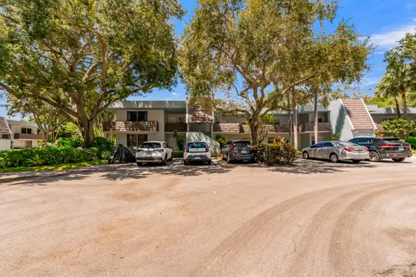 3201 N Course Lane E #212, Pompano Beach, FL 33069