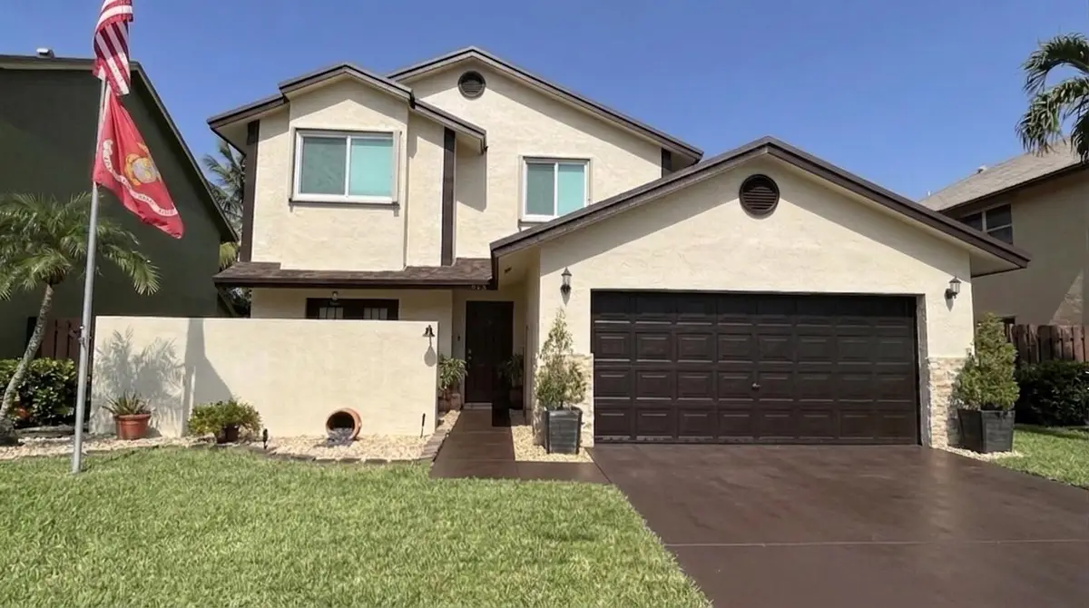 940 SW 96th Avenue, Pembroke Pines, FL 33025 - #1