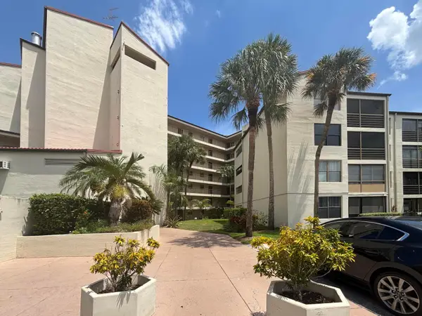 2306 S Cypress Bend Drive #420, Pompano Beach, FL 33069