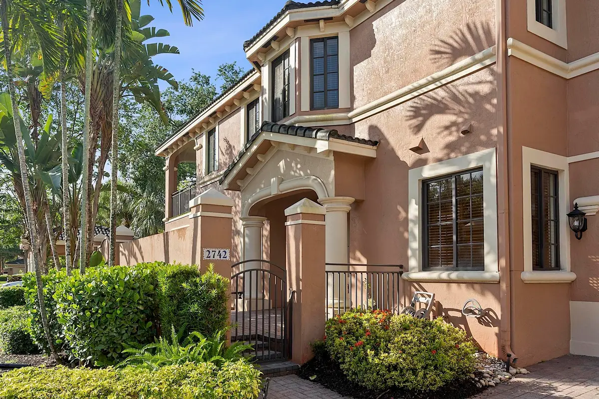 2742 Kinsington Circle, Weston, FL 33332 - #1