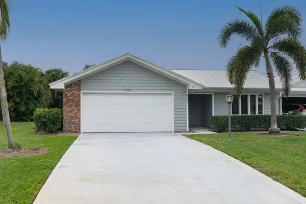 2918 SE Fairway W, Stuart, FL 34997