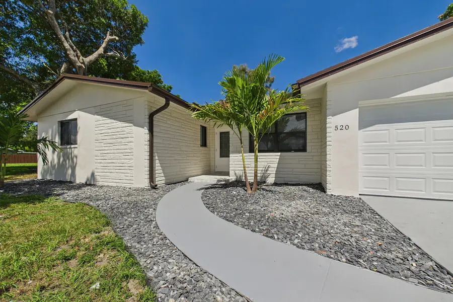 520 NW 43rd Avenue, Plantation, FL 33317 - #2