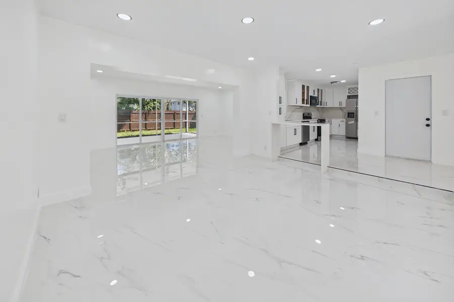 520 NW 43rd Avenue, Plantation, FL 33317 - #3
