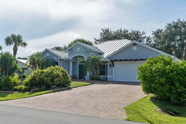 444 Rolling Hill Drive, Sebastian, FL 32958