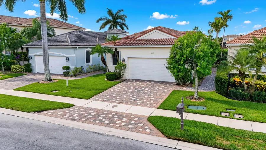 206 Isle Verde Way, Palm Beach Gardens, FL 33418 - #3