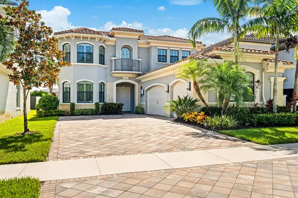 9889 Bozzano Drive, Delray Beach, FL 33446