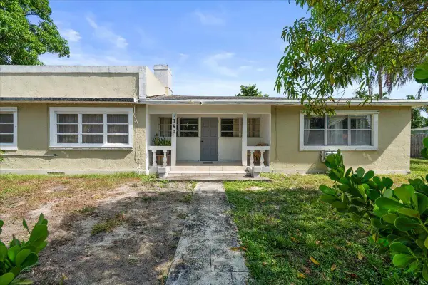1740 11th Avenue N, Lake Worth Beach, FL 33460