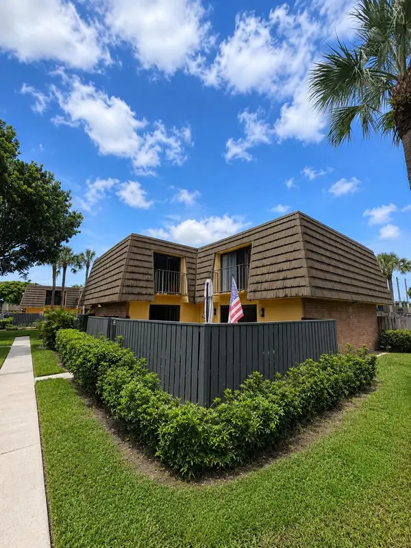 4207 42nd Way, West Palm Beach, FL 33407