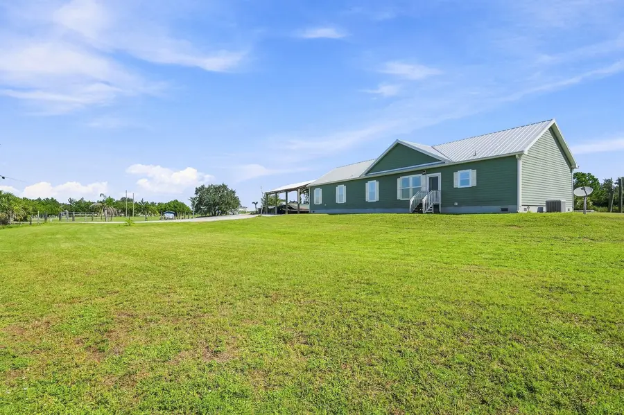 4944 NE 115th Place, Okeechobee, FL 34972 - #2