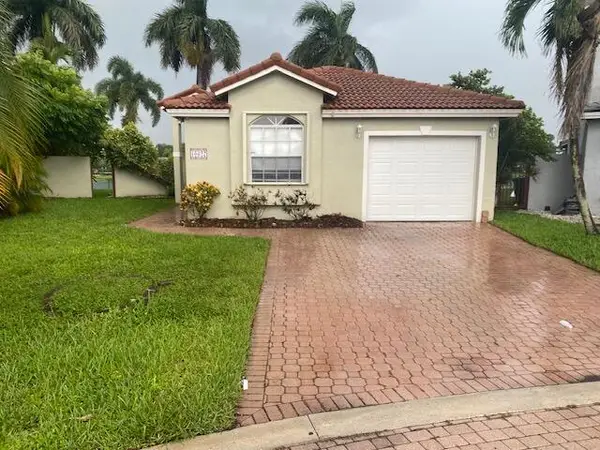 10627 NW 7th Street, Pembroke Pines, FL 33026