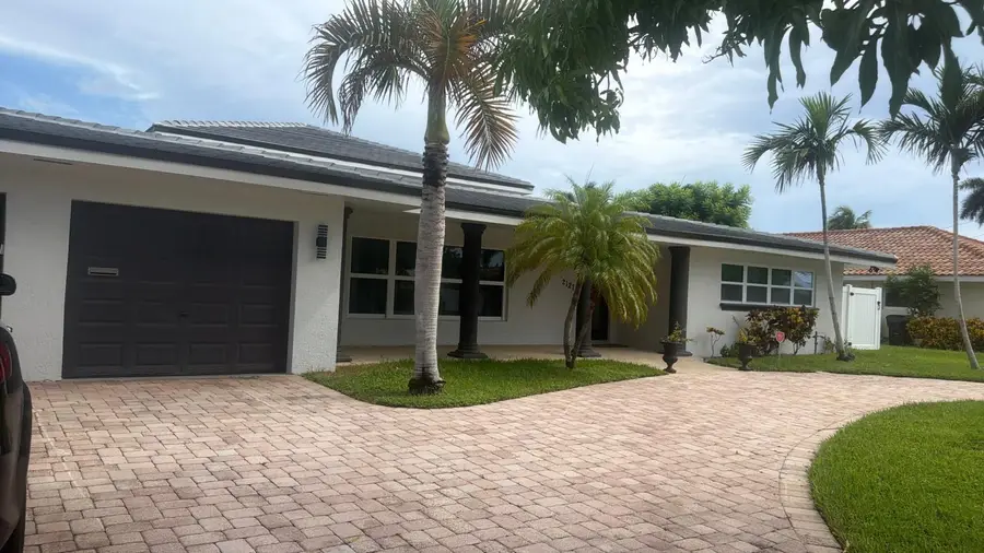 2121 NE 29th Street, Lighthouse Point, FL 33064 - #3