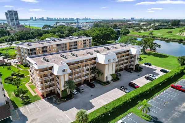 308 Golfview Road #406, North Palm Beach, FL 33408