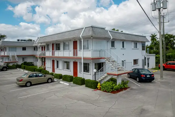 2840 Lake Osborne Drive #111, Lake Worth, FL 33461