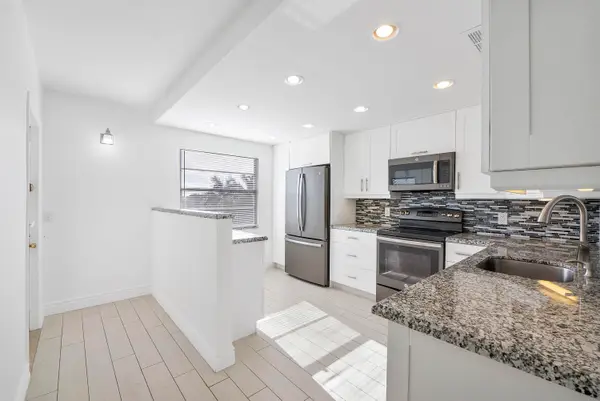 4072 Guildford D, Boca Raton, FL 33434