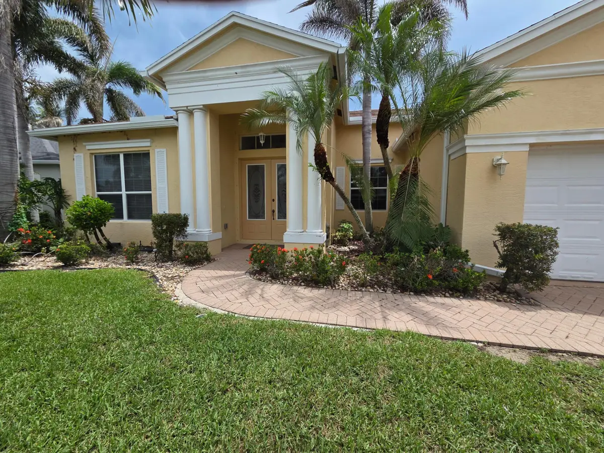 521 SW Lake Manatee Way, Port Saint Lucie, FL 34986 - #1