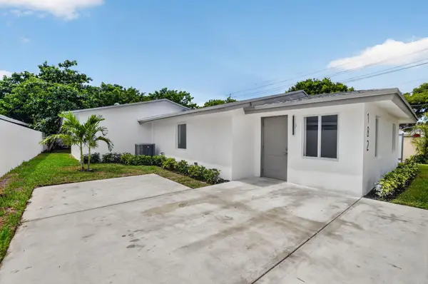 182 SW 6 Street, Deerfield Beach, FL 33441