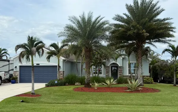 449 SW Bradshaw Circle, Port St Lucie, FL 34953