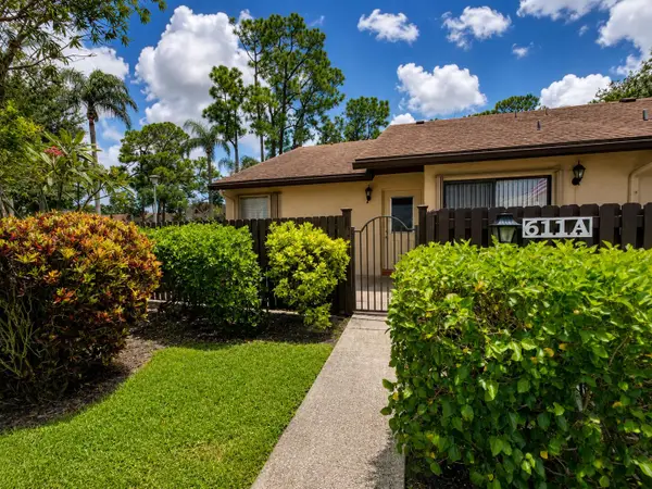 611 Sea Pine Way #A, Greenacres, FL 33415
